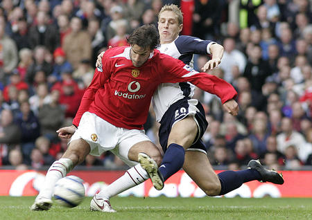 他保持与球 他保持与球